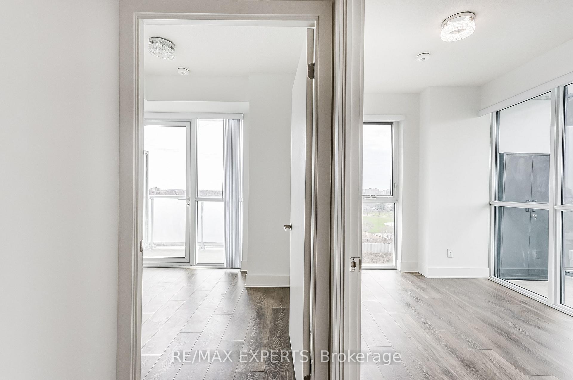 2 Bedrooms Condo at 188 Fairview Mall,  Toronto For sale