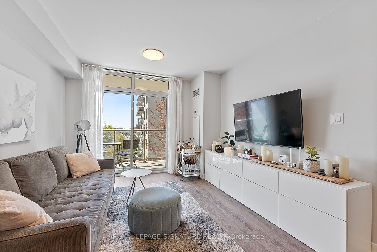 816 Lansdowne Avenue, #410