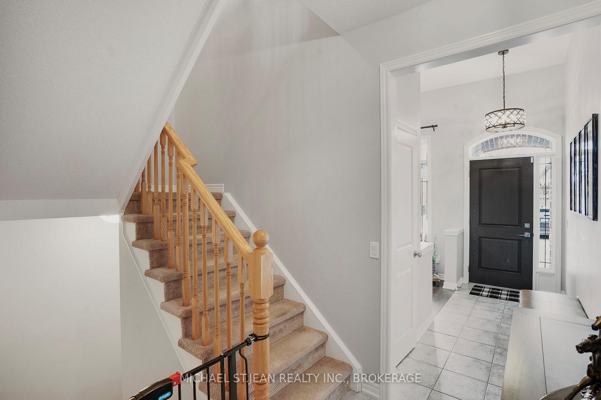 3 Bedrooms Condo at 5056 New,  Burlington For sale