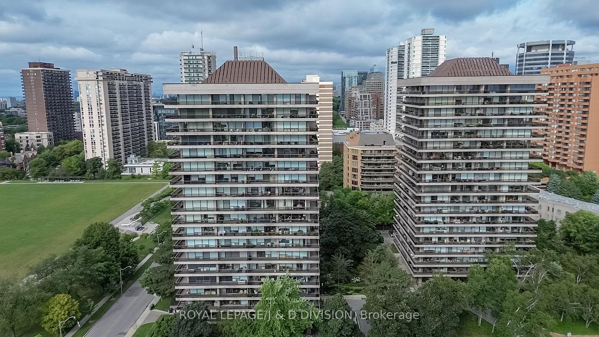 1 Bedroom Co-op at 20 Avoca, Toronto For sale