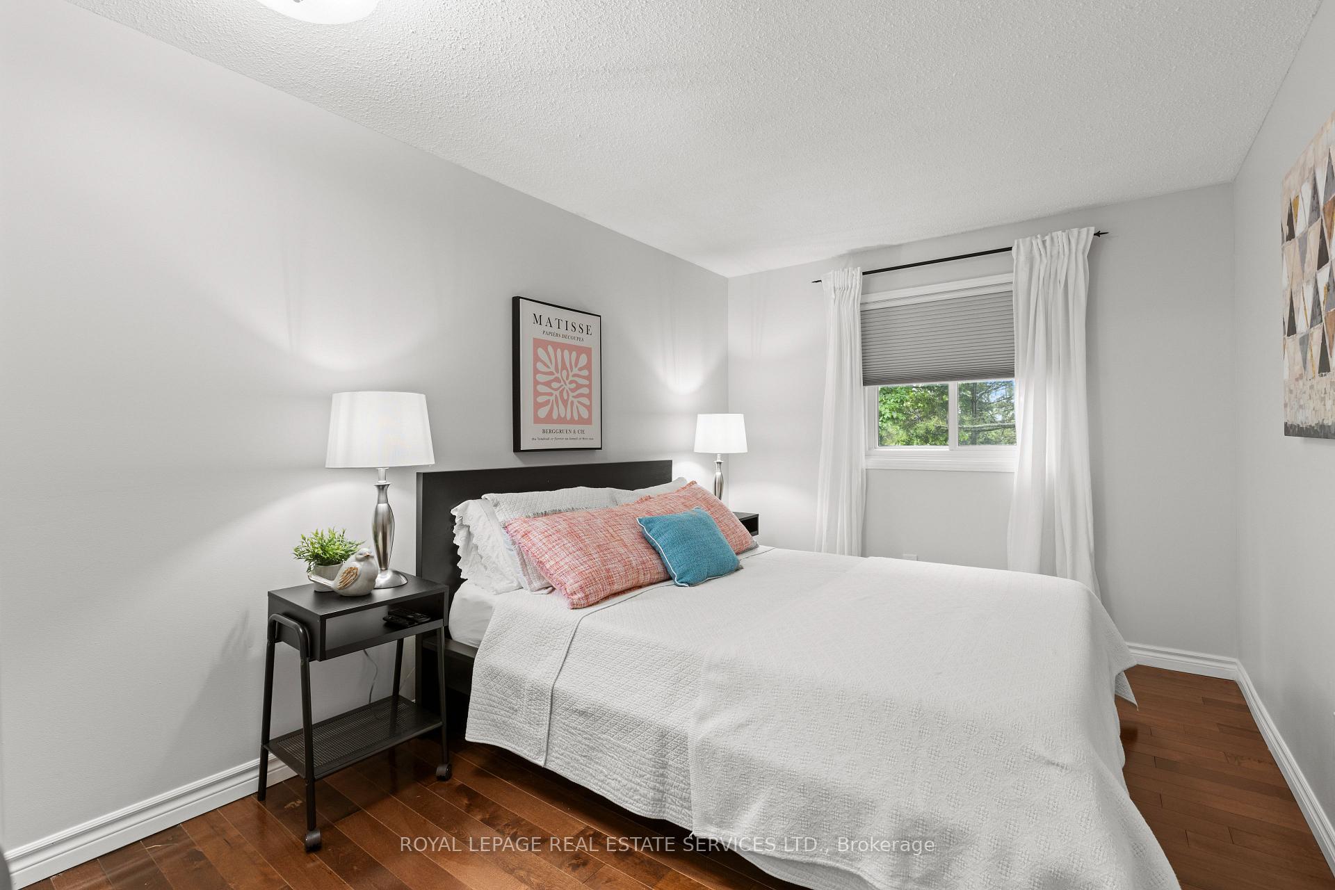 3 Bedrooms Condo at 2065 Amherst Heights, Burlington For sale