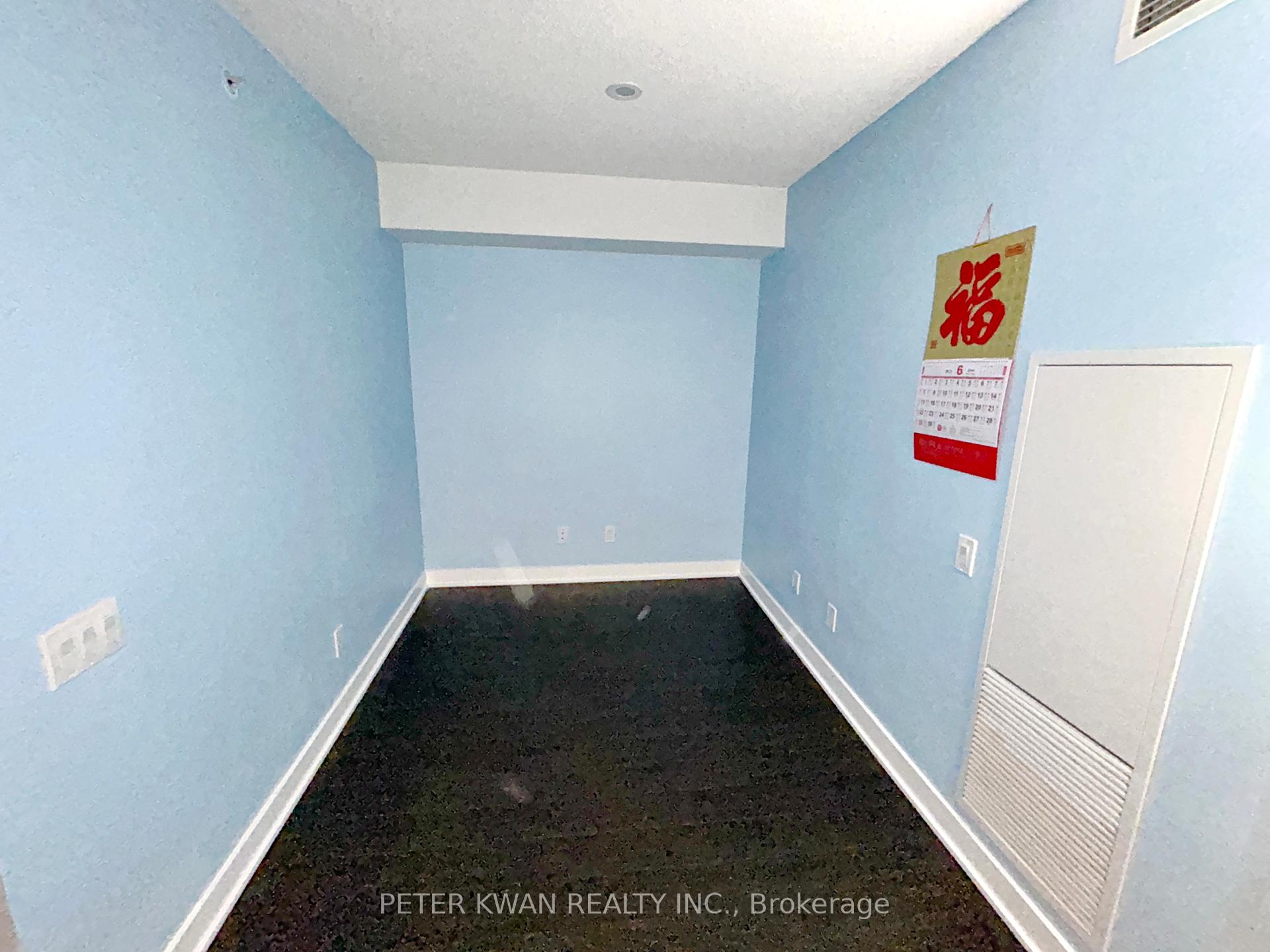 2 Bedrooms Condo at 19 Bathurst, Toronto For sale