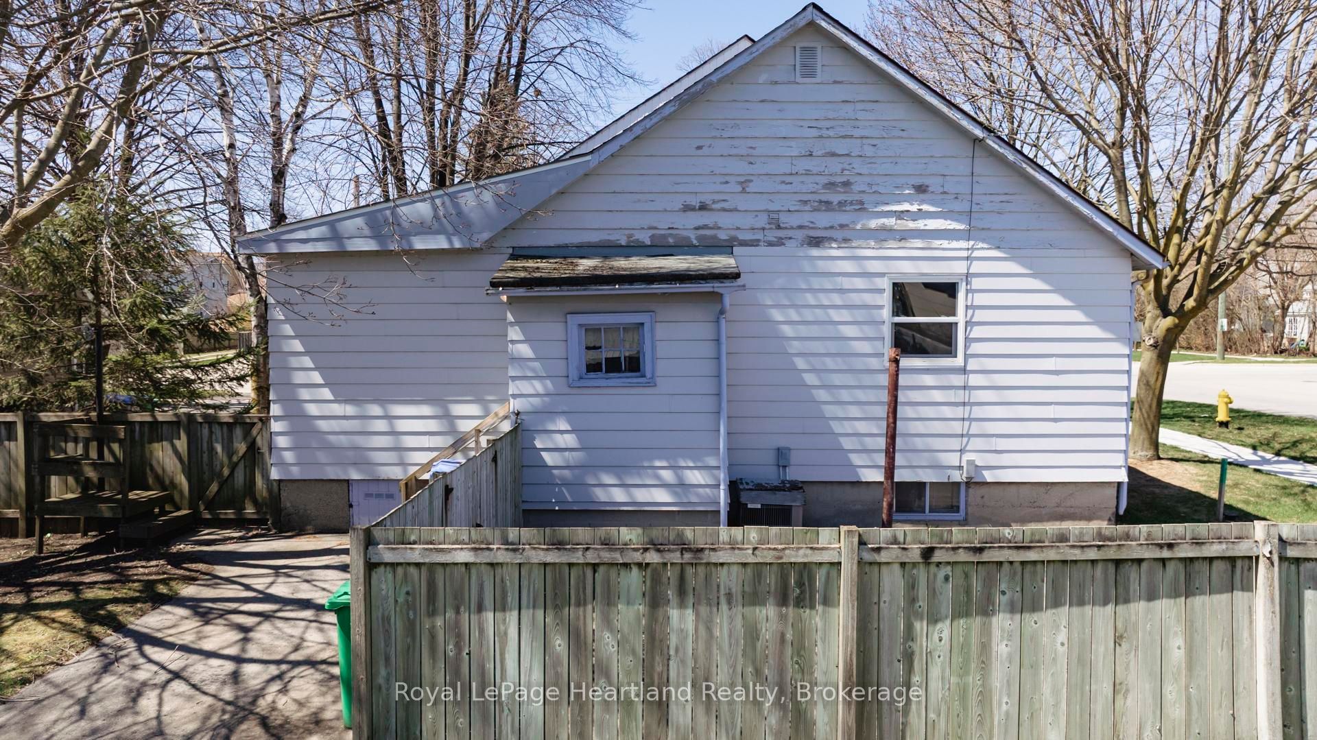 136 Cambria Road, Goderich, ON N7A 2P8