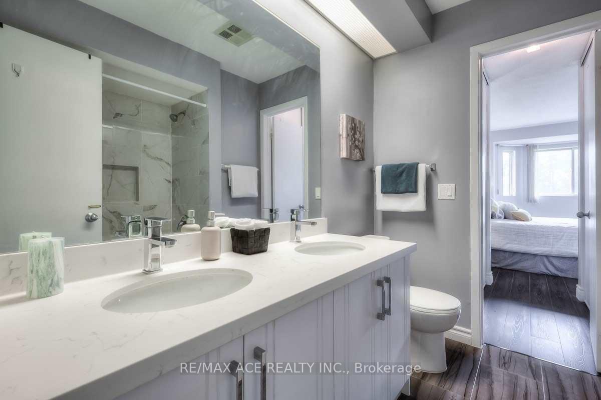4 Bedrooms Condo at 2472 Eglinton, Toronto For sale