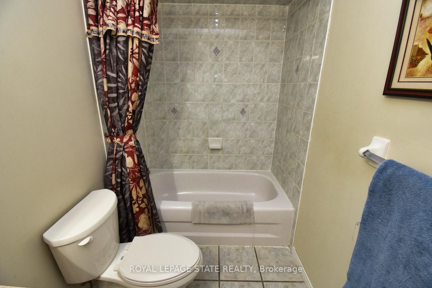 3 Bedrooms Condo at 565 Rymal, Hamilton For sale