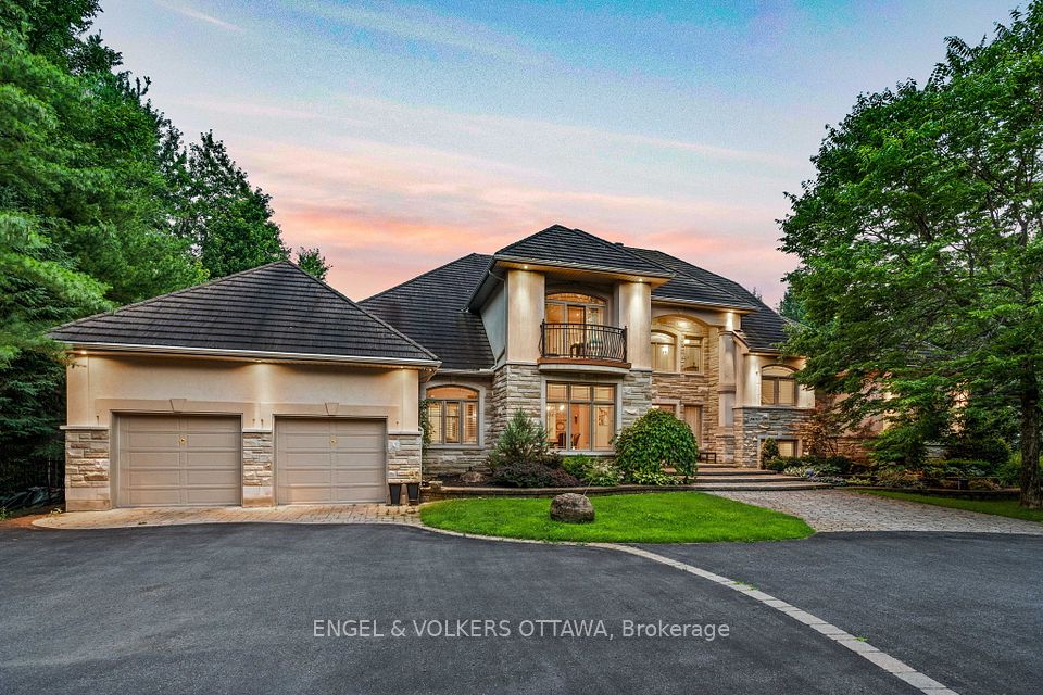 5800 QUEENSCOURT