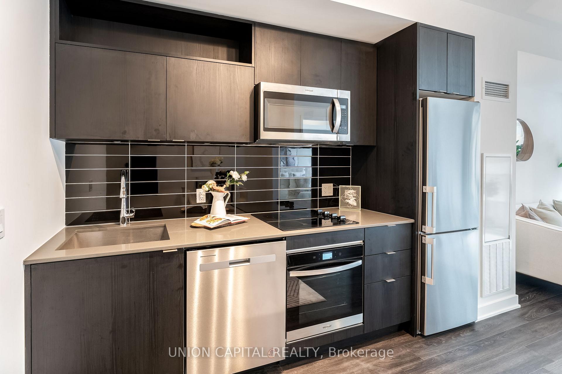 2 Bedrooms Condo at 70 Princess, Toronto For sale