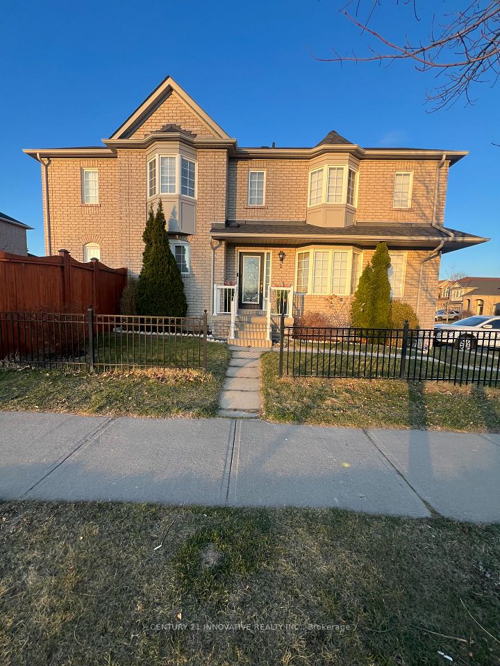 2 Tracey Court, Whitby, ON L1R 3R3