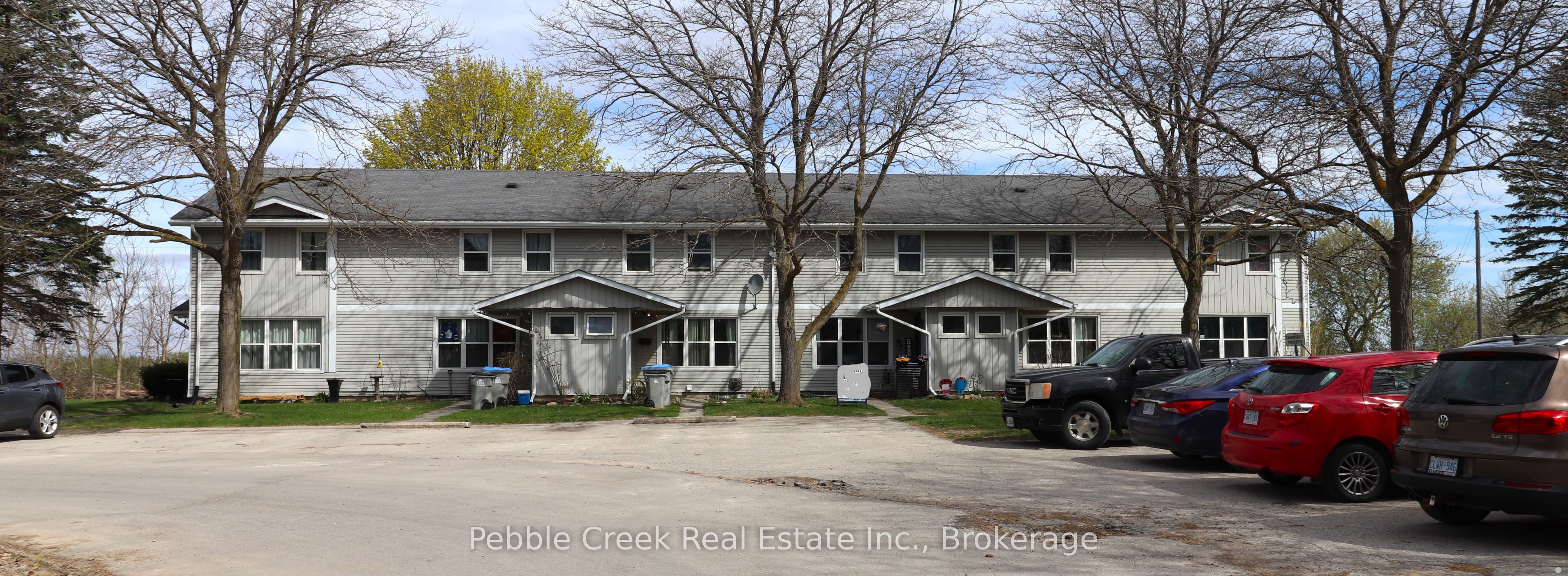 32 St Charles Place, Huron East Vanastra