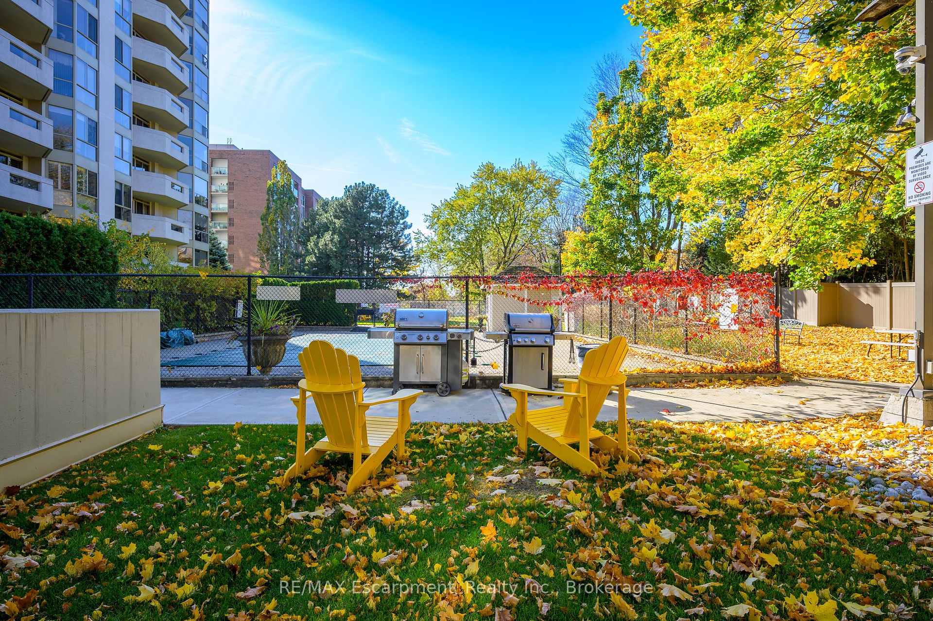 3 Bedrooms Condo at 1237 North Shore, Burlington For sale