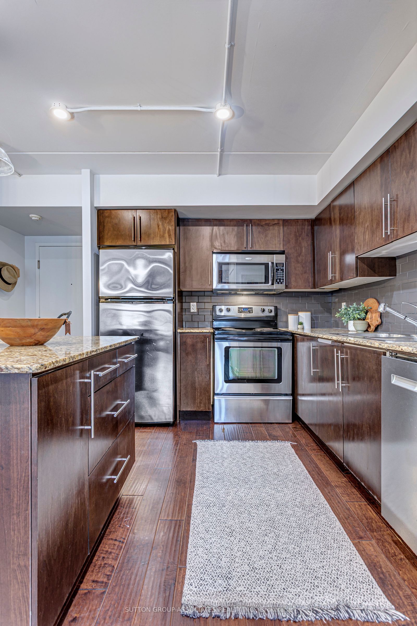 1100 Lansdowne Avenue, #333