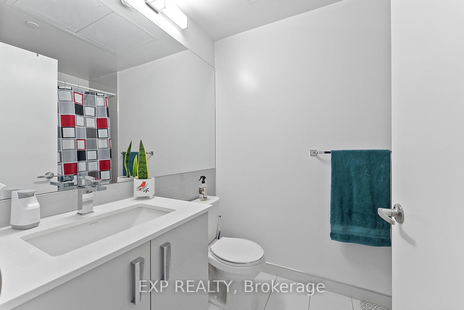 1 Bedroom Condo at 26 Gibbs, Toronto For sale
