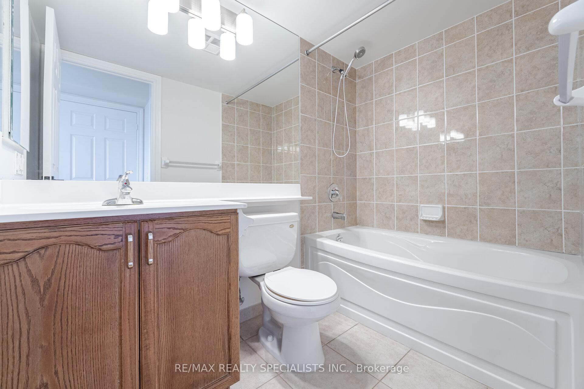 3 Bedrooms Condo at 700 Humberwood, Toronto For sale