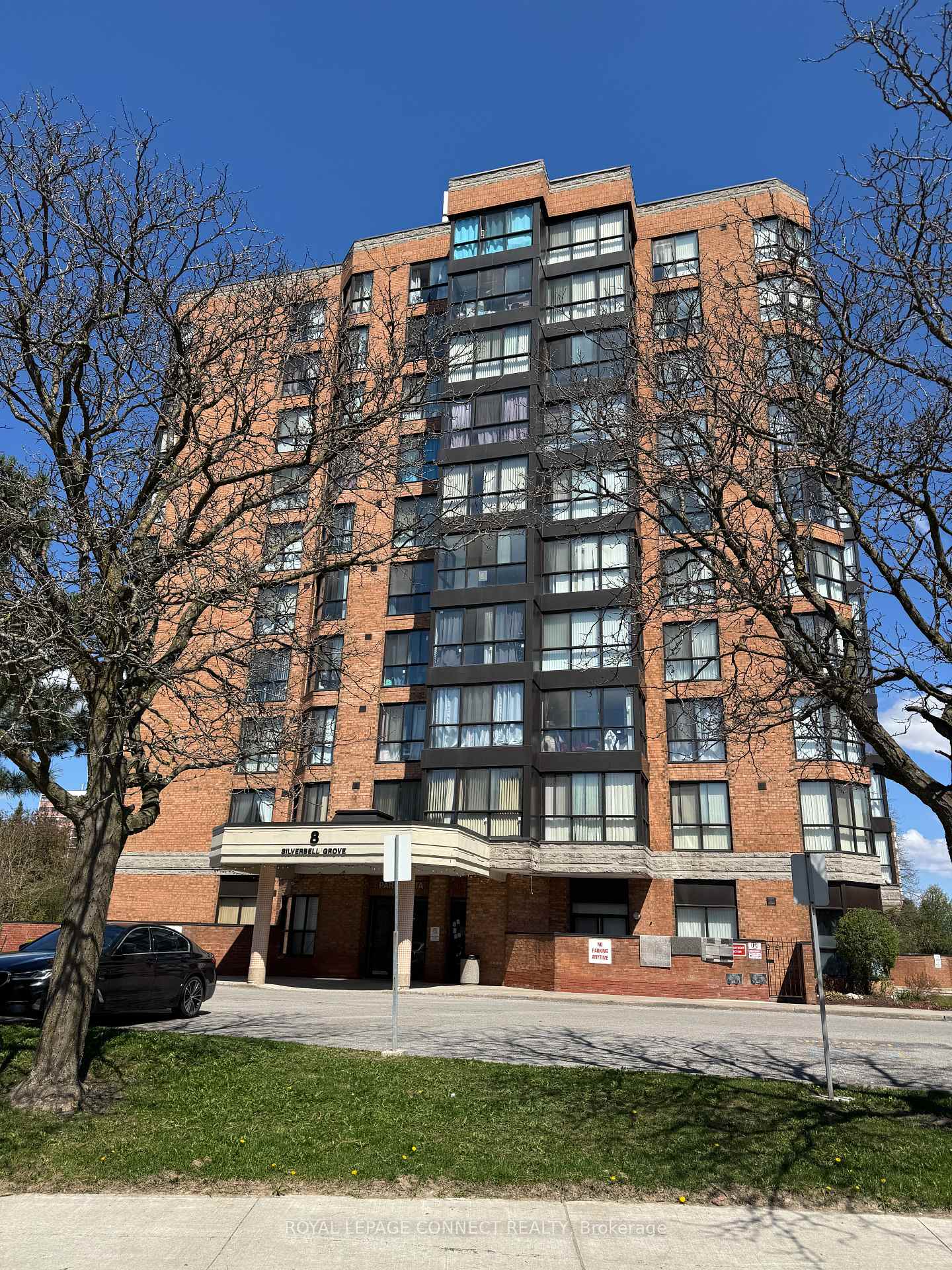 3 Bedrooms Condo at 8 Silverbell, Toronto For sale