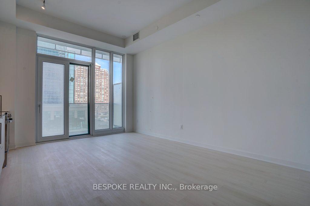 2 Bedrooms Condo at 3900 Confederation, Mississauga For sale