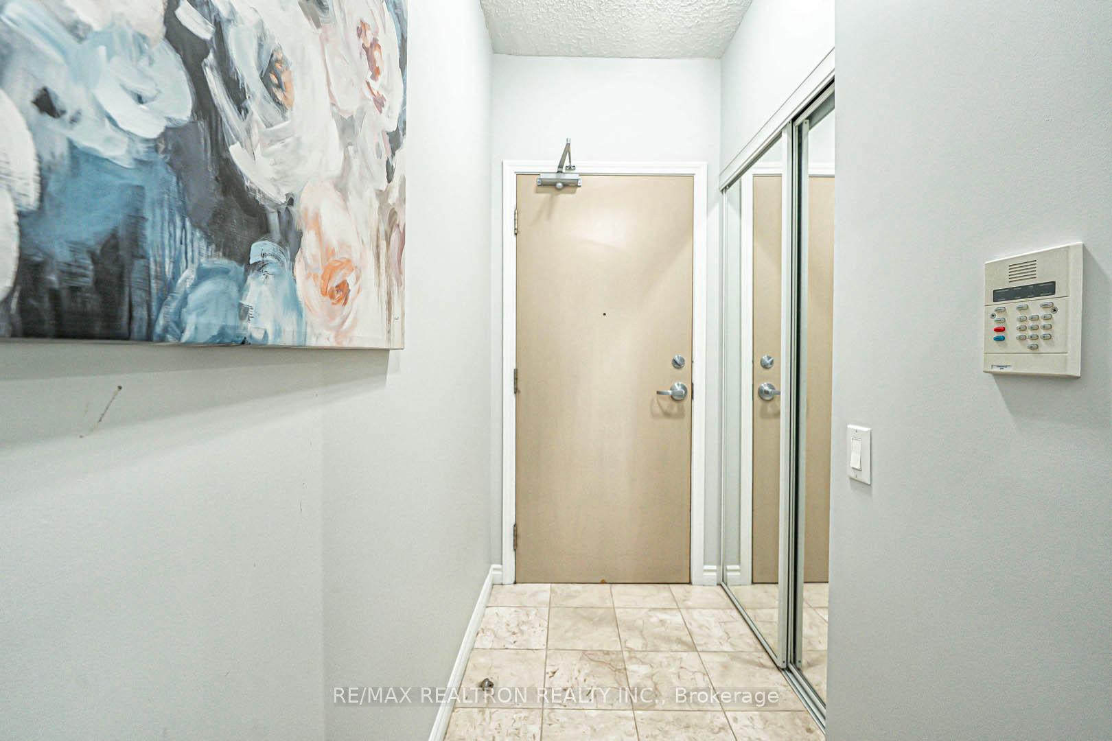 2 Bedrooms Condo at 60 Byng, Toronto For sale