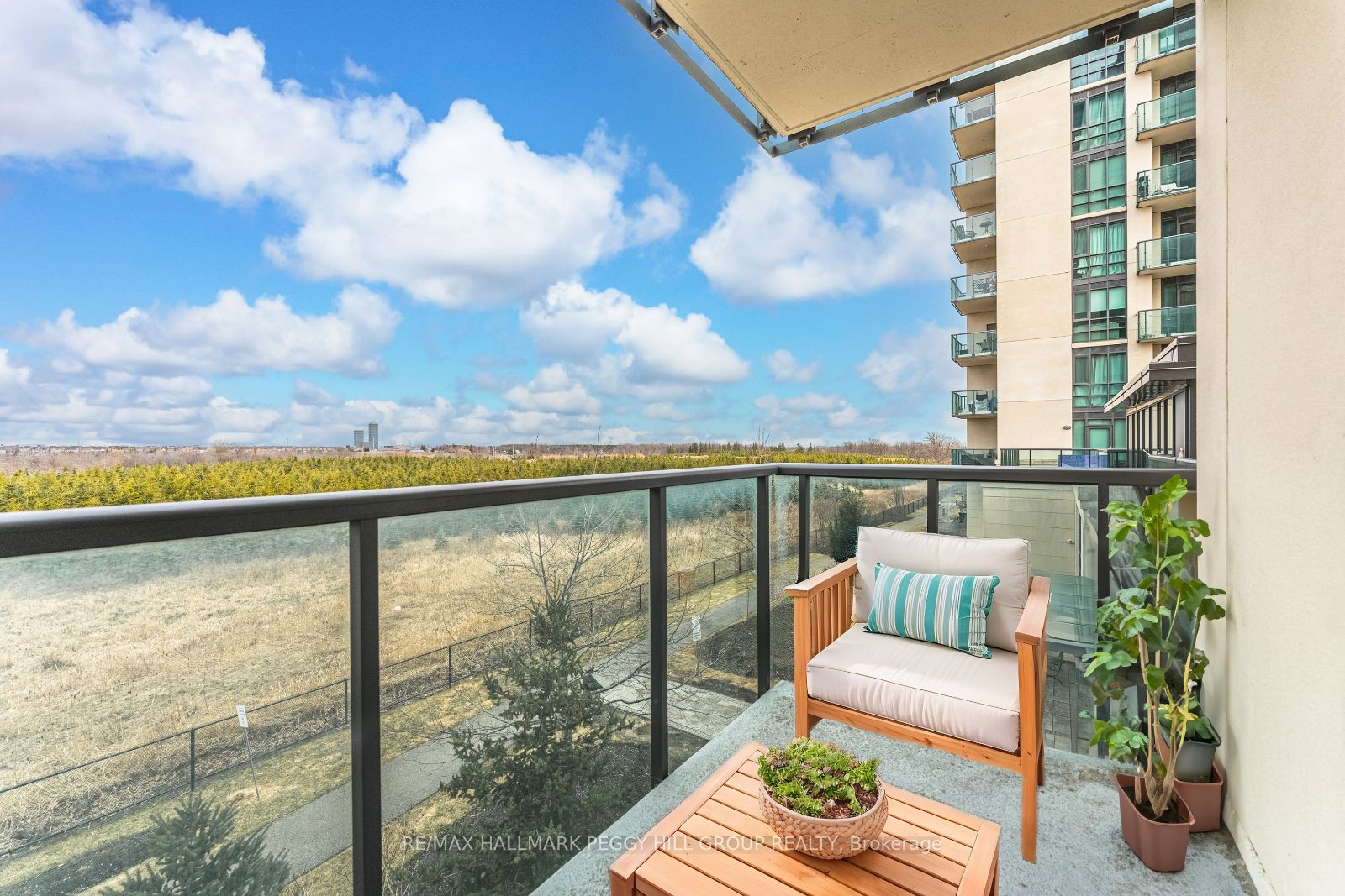 45 Yorkland Boulevard, #206