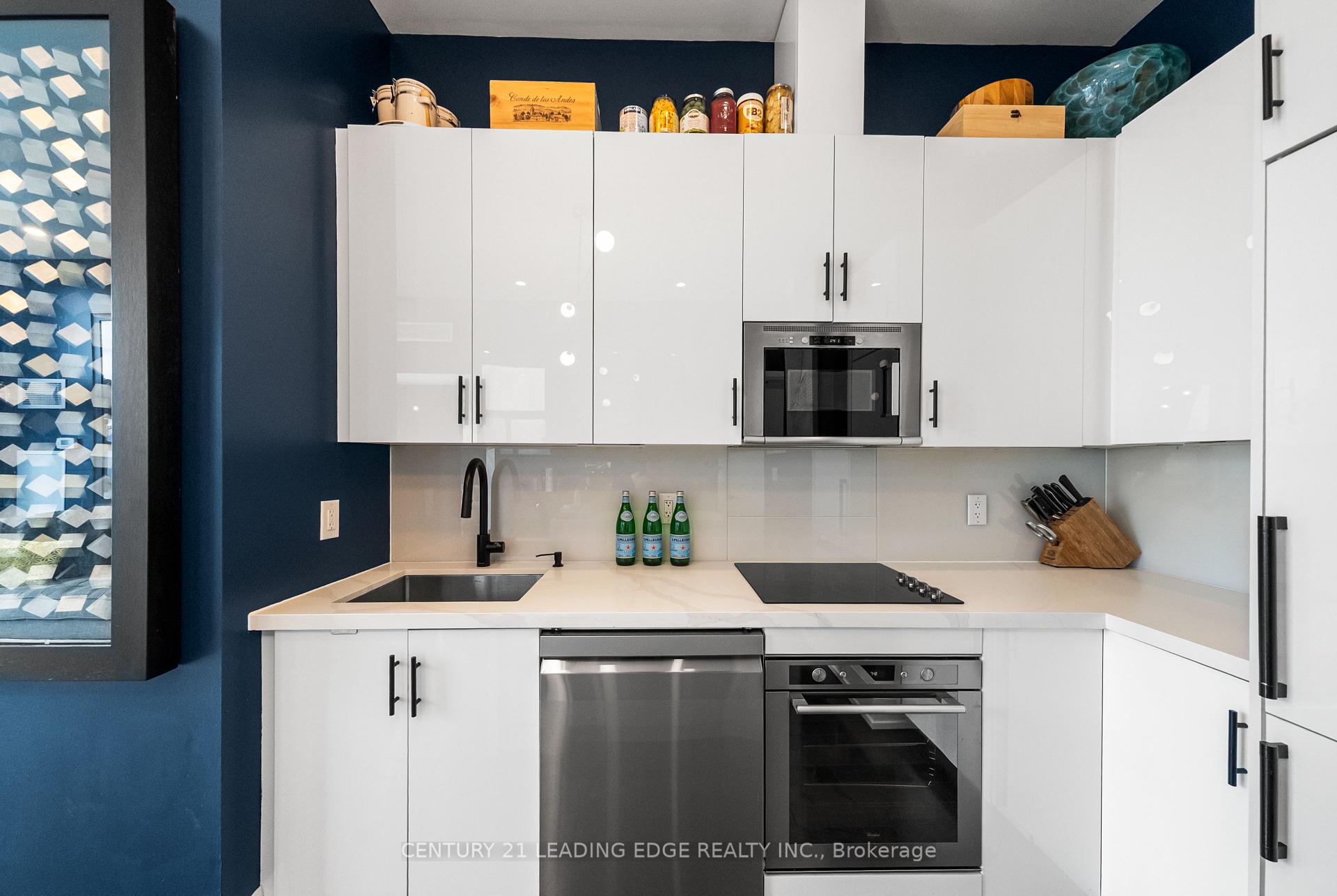2 Bedrooms Condo at 460 Adelaide, Toronto For sale