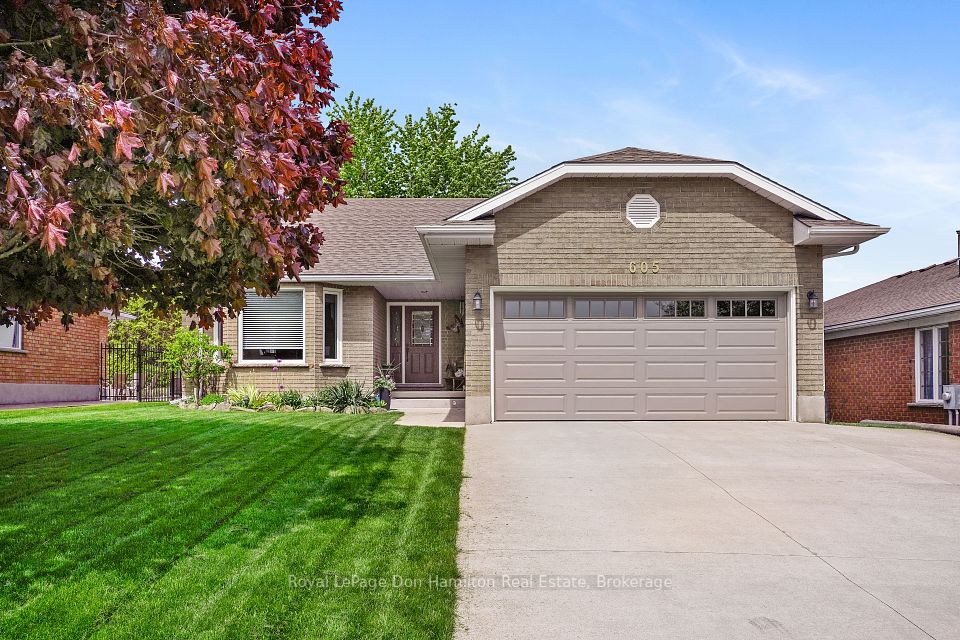 605 Maple Avenue, North Perth, ON N4W 3G4