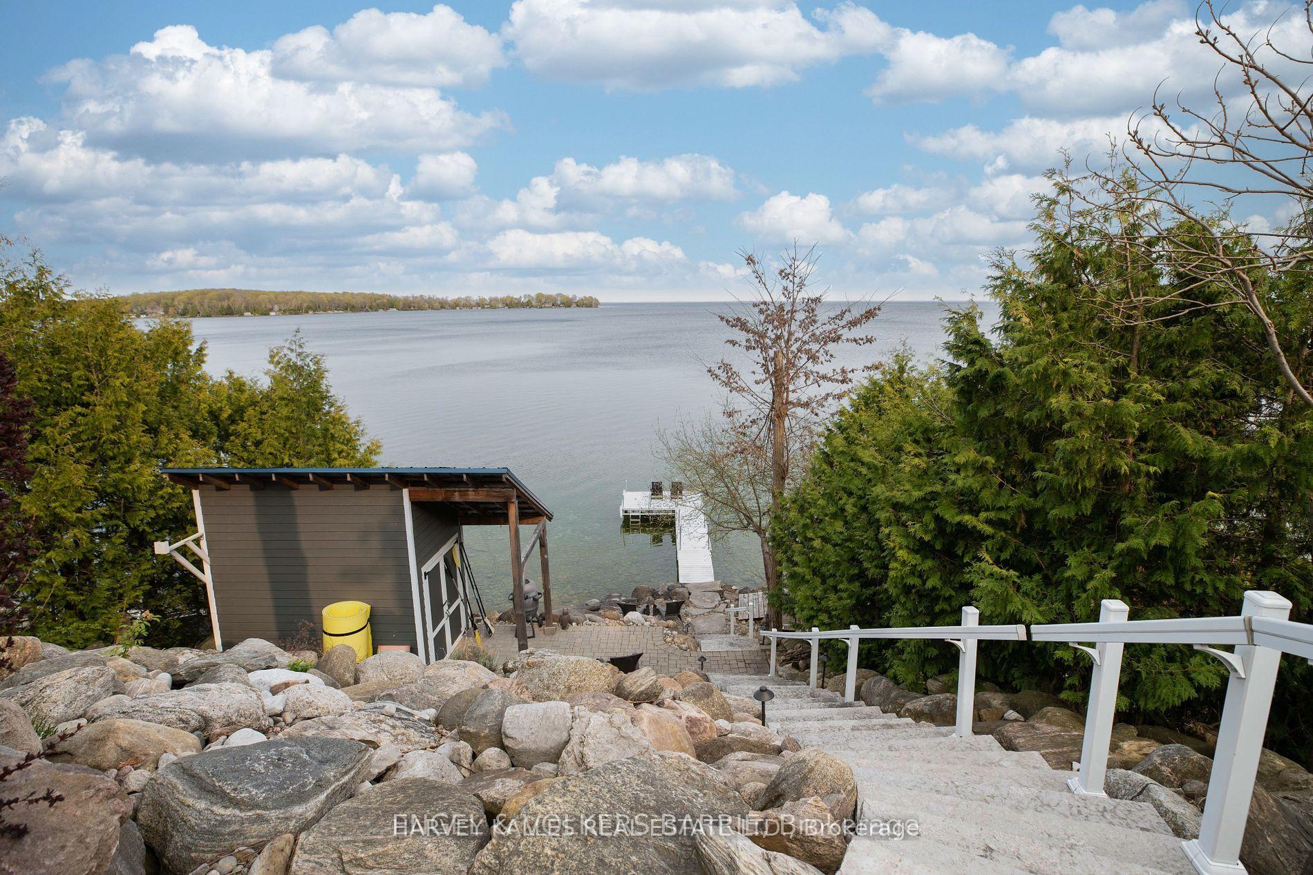 2369 Lakeshore Road E