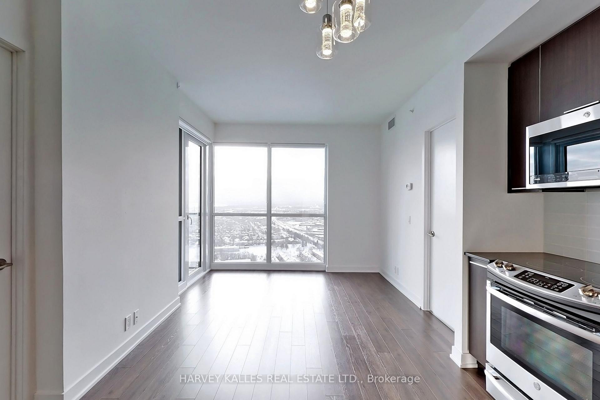 2 Bedrooms Condo at 10 Park Lawn, Toronto For sale