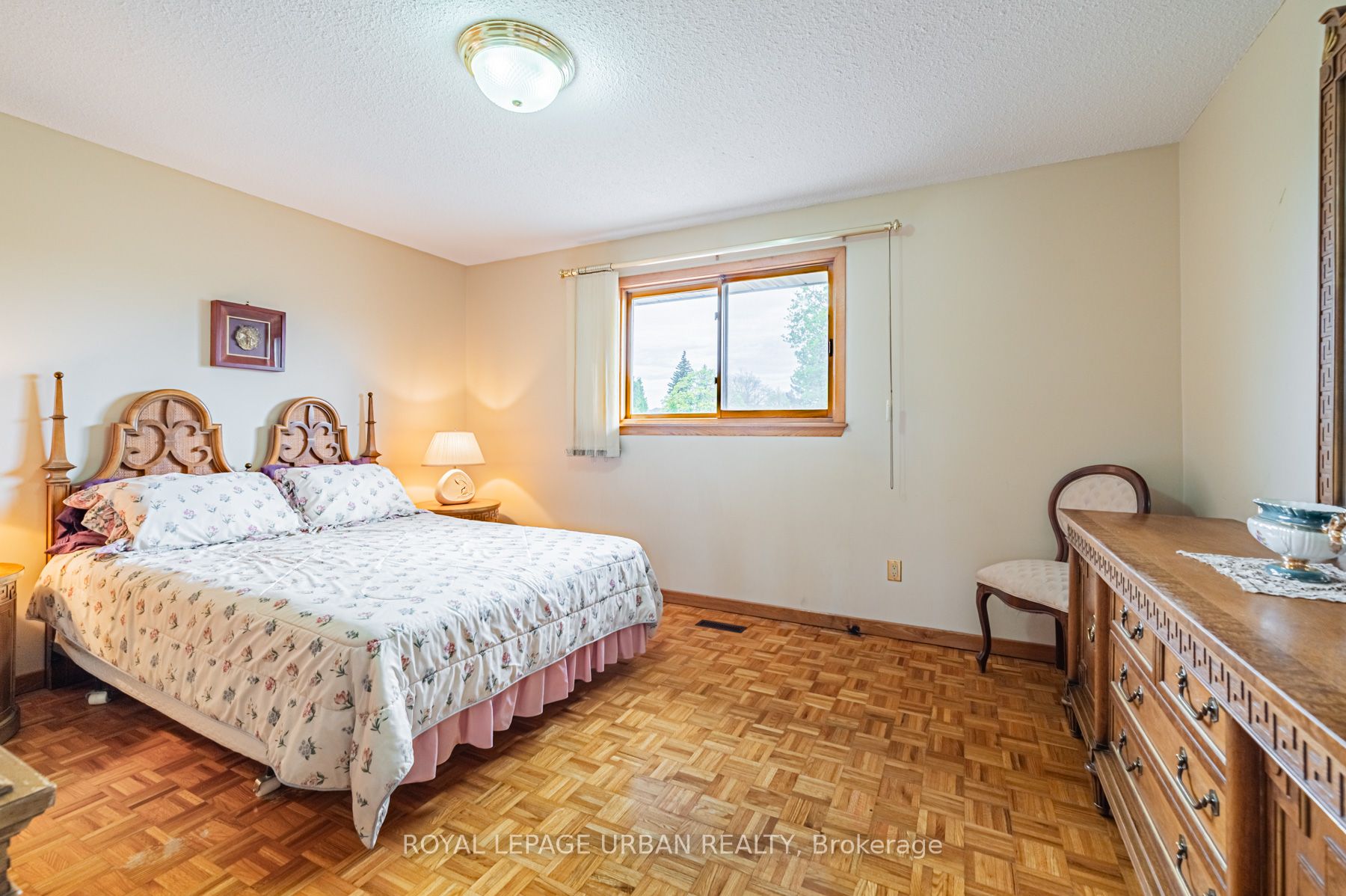 66 Aura Lea Boulevard, Toronto, ON M9M 1K5