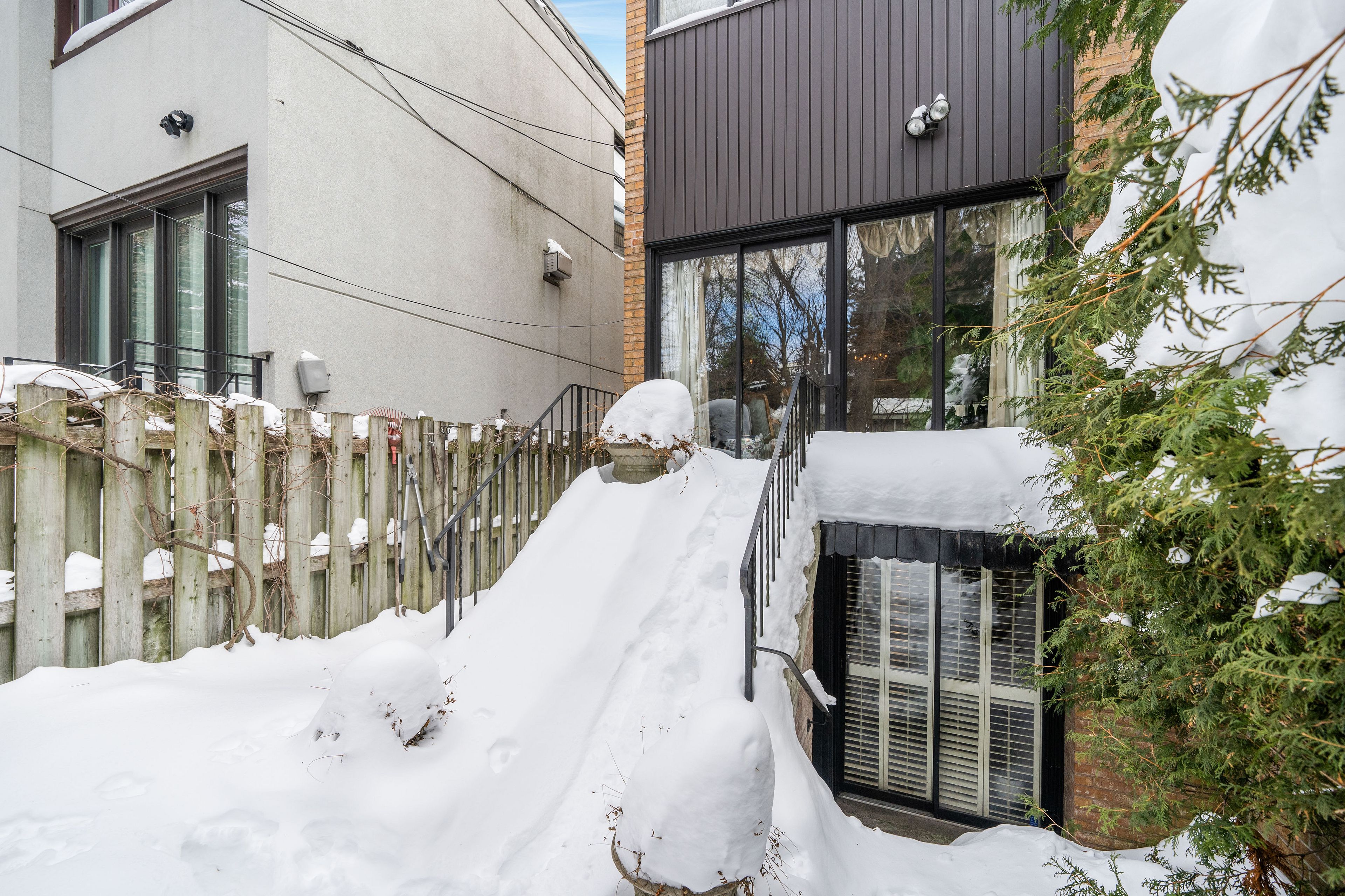 46 Clarendon Avenue