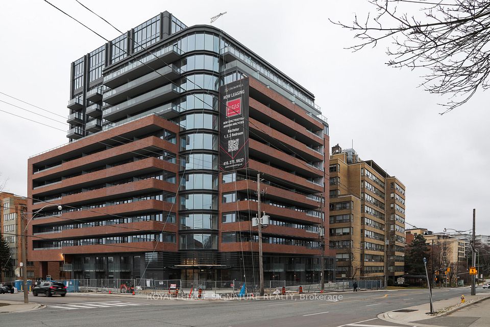 2525 Bathurst