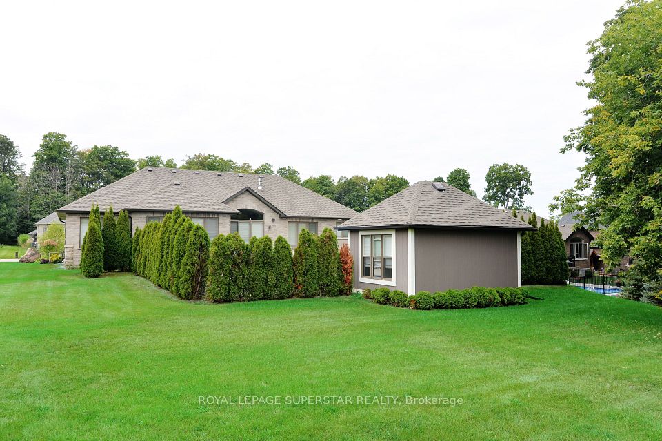 9 Black Creek Trail, Springwater, ON L9X 0J2