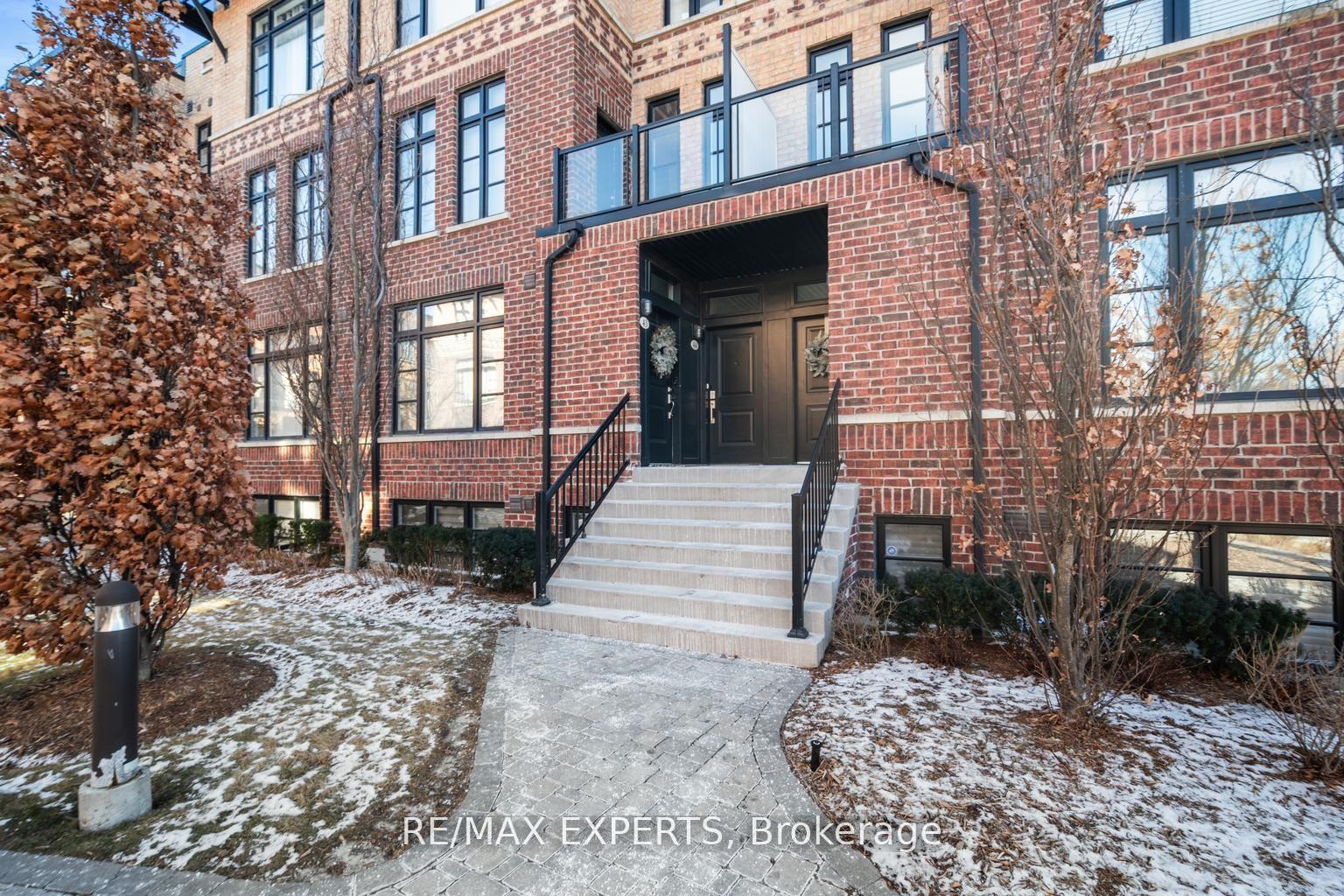 2 Bedrooms Condo at 8167 Kipling, Vaughan For sale
