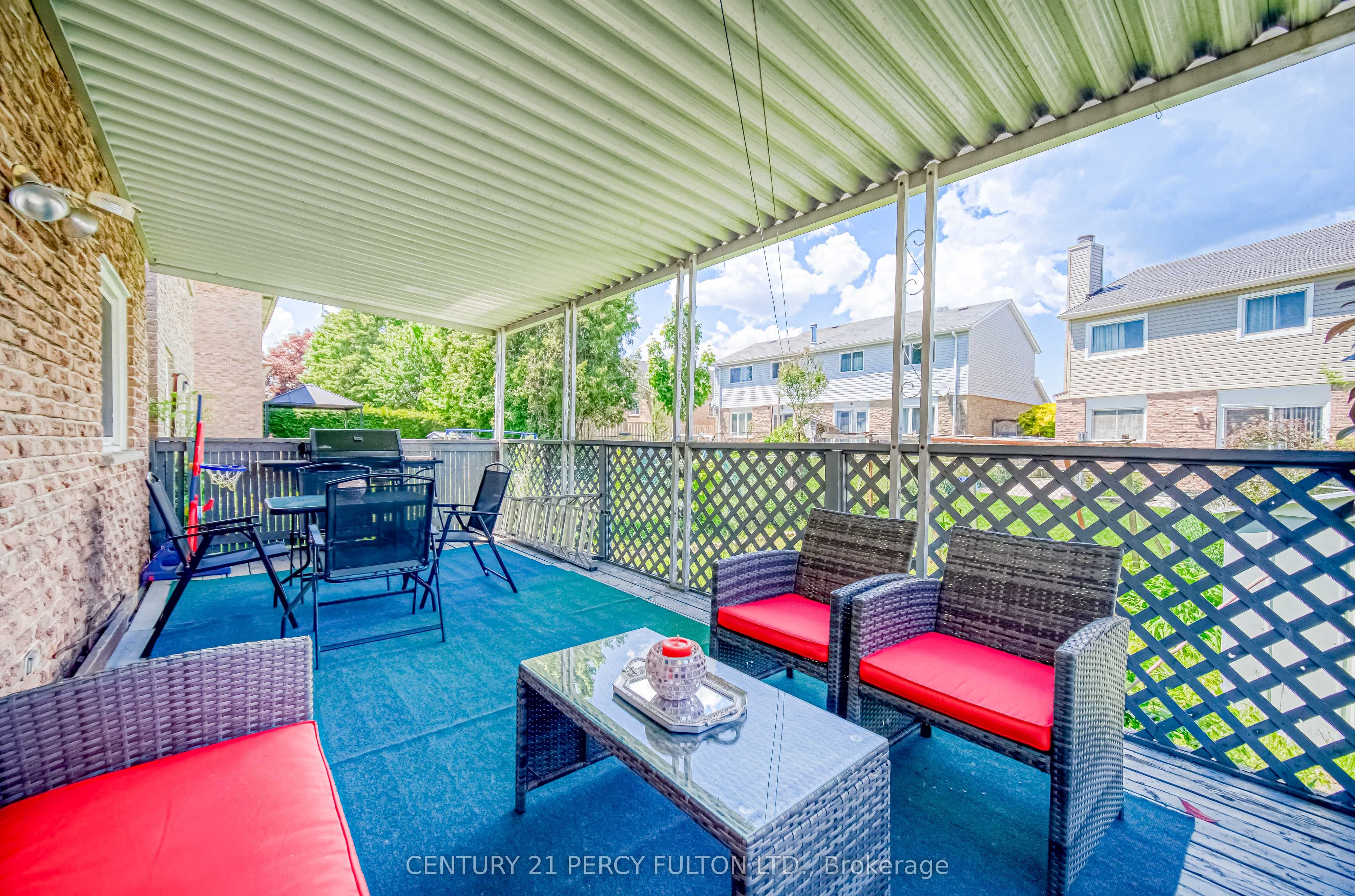 120 Granada Crescent