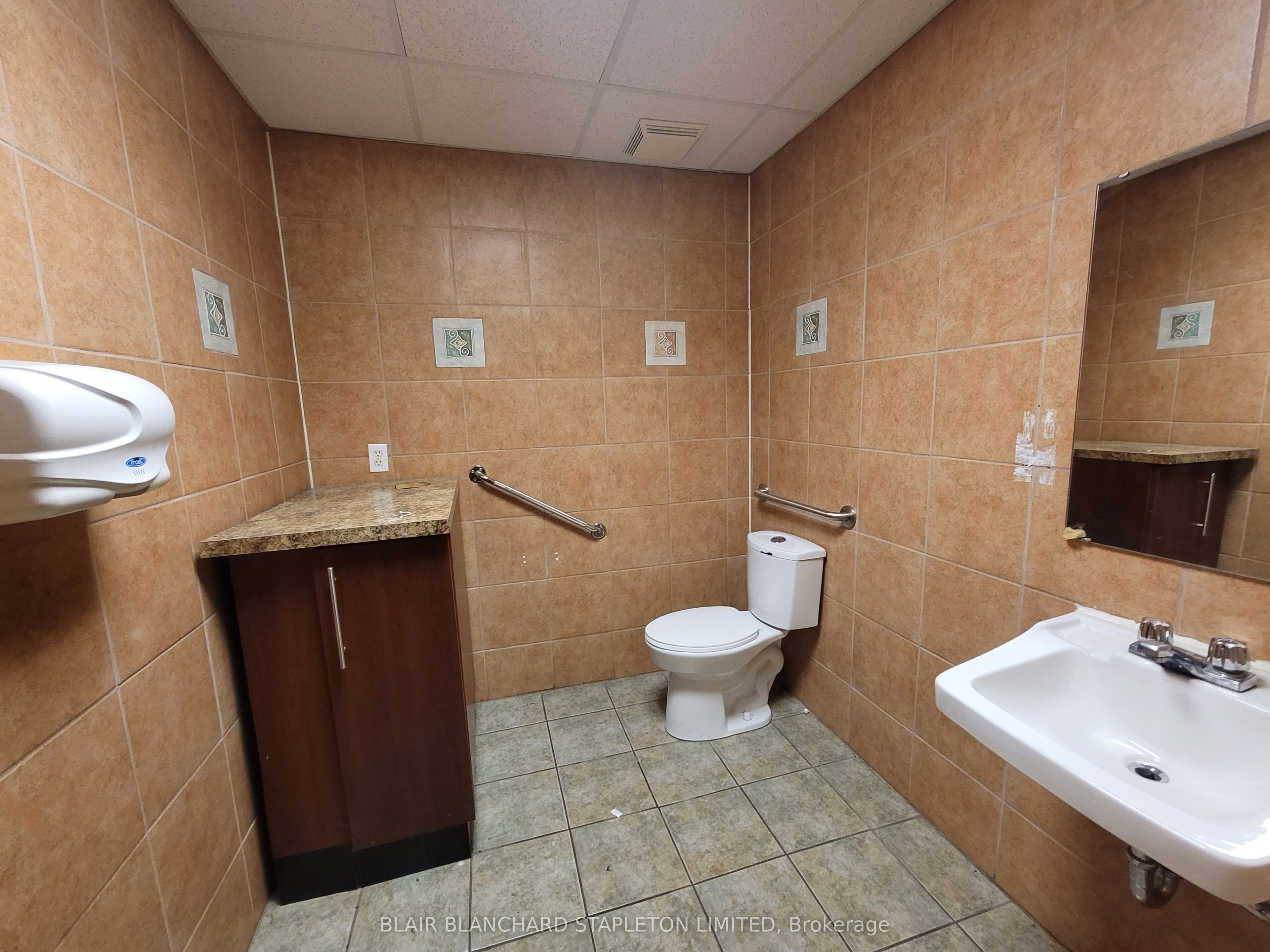 114 York Boulevard, #2