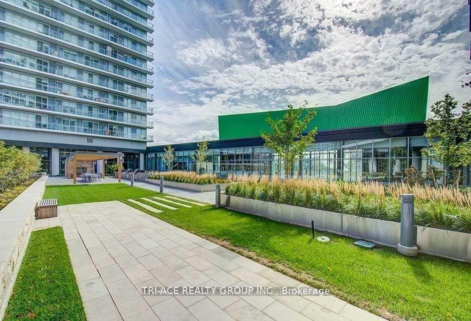 1 Bedroom Condo at 117 McMahon,  Toronto For sale