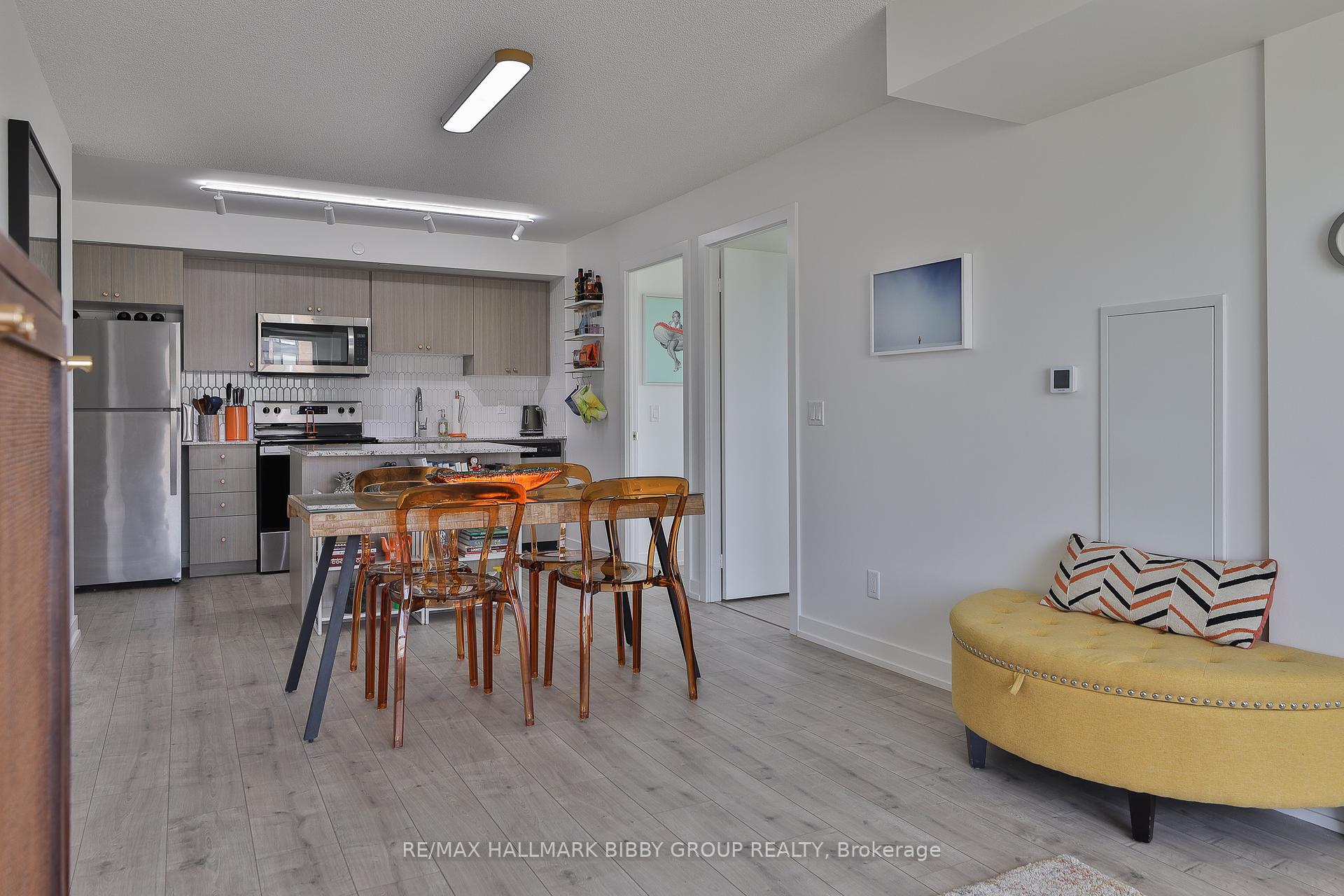 3 Bedrooms Condo at 10 Wilby, Toronto For sale