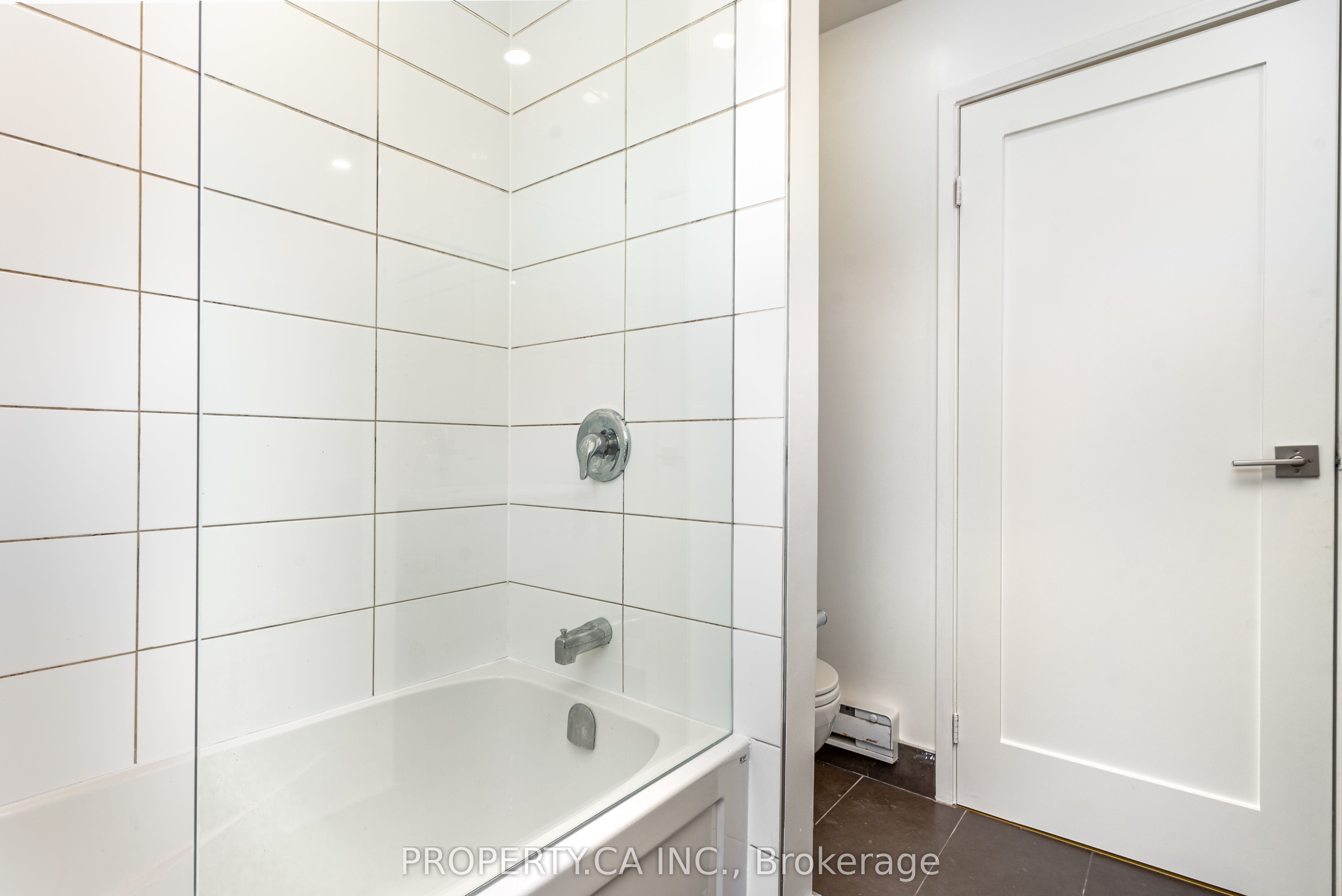 97 Lee Avenue, #Suite 6