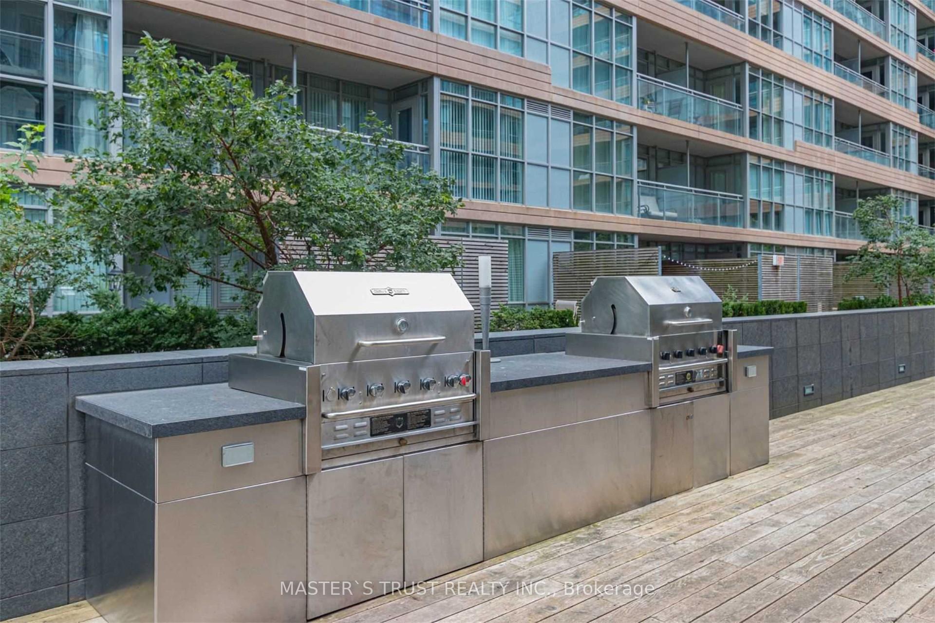 2 Bedrooms Condo at 21 Iceboat, Toronto For sale