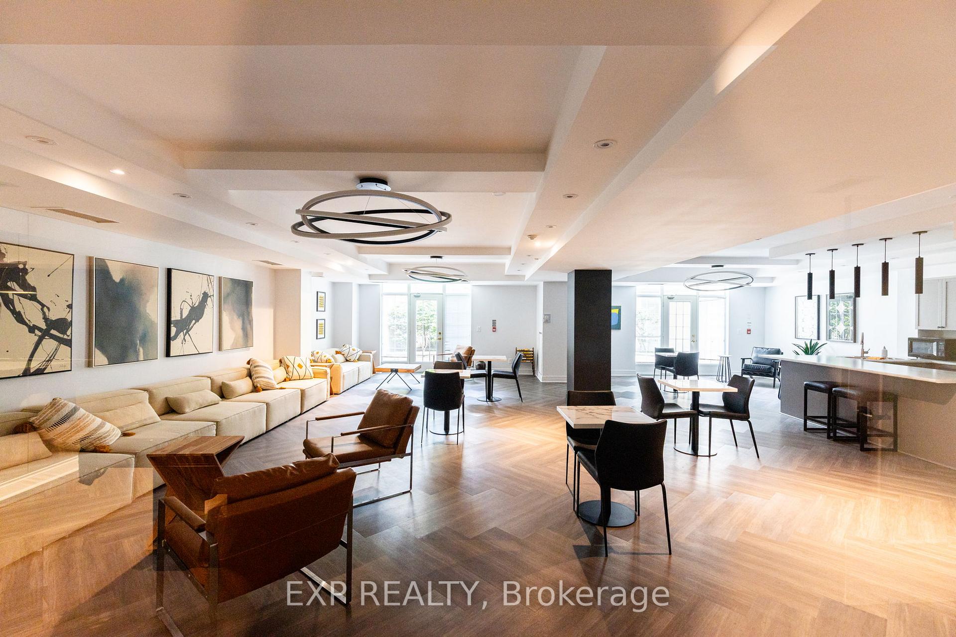 2 Bedrooms Condo at 18 Stafford, Toronto For sale