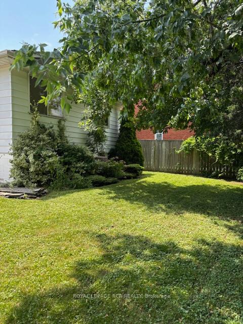 48 Seaton Place Drive, Hamilton, ON L9E 2E6 ; MLS ID: X12218582