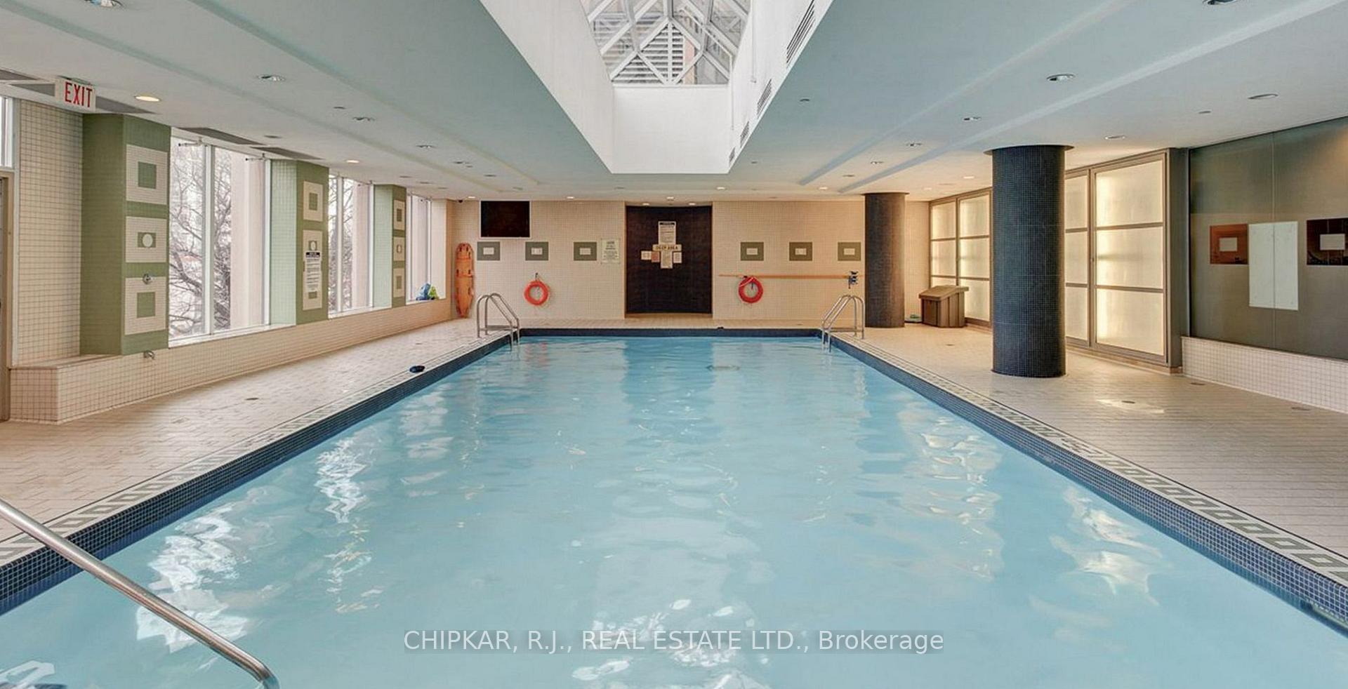3 Bedrooms Condo at 15 Northtown,  Toronto For sale