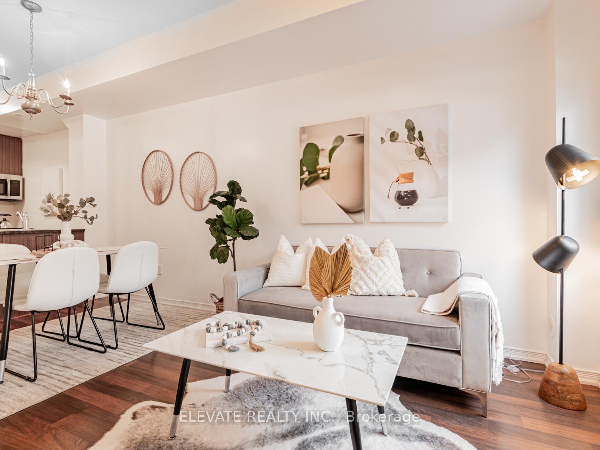 2 Bedrooms Condo at 15 Coneflower, Toronto For sale