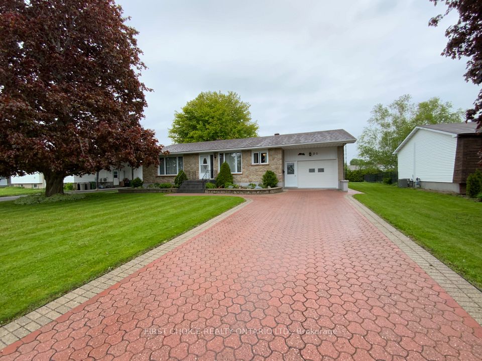 20 Dollard Street, Russell, ON K0A 1W0