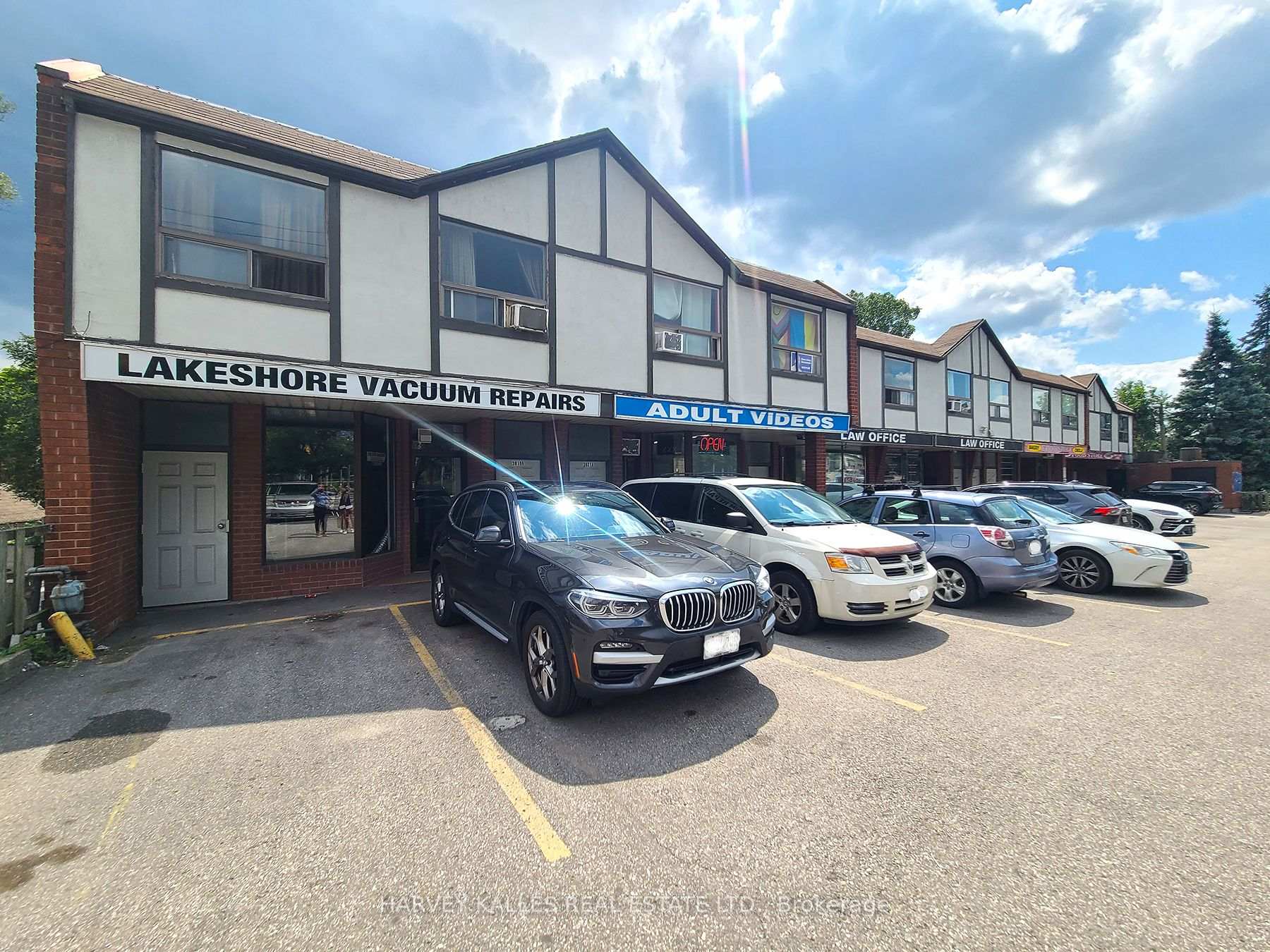 3819 Lake Shore Boulevard W retail