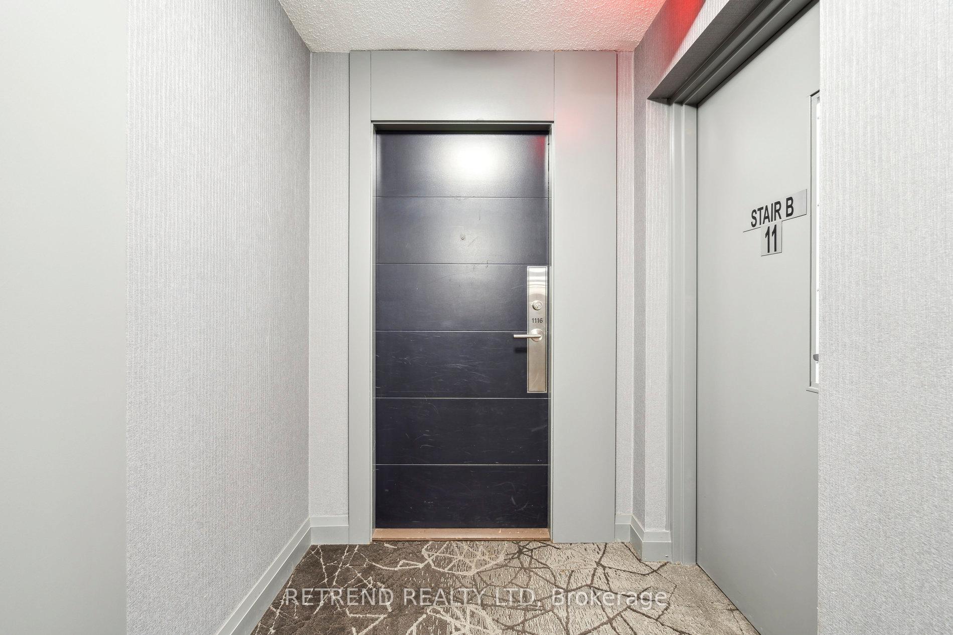 3 Bedrooms Condo at 525 Adelaide, Toronto For sale