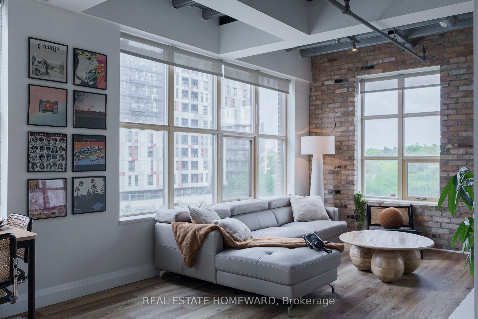 1 Bedroom Condo at 736 Dundas, Toronto For sale