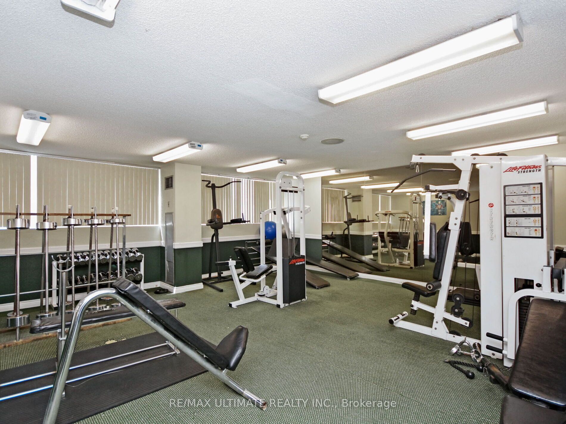 3700 Kaneff Crescent, #2101