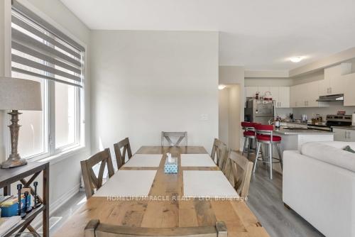 2 Bedrooms Condo at 40 Zinfendel, Hamilton For sale
