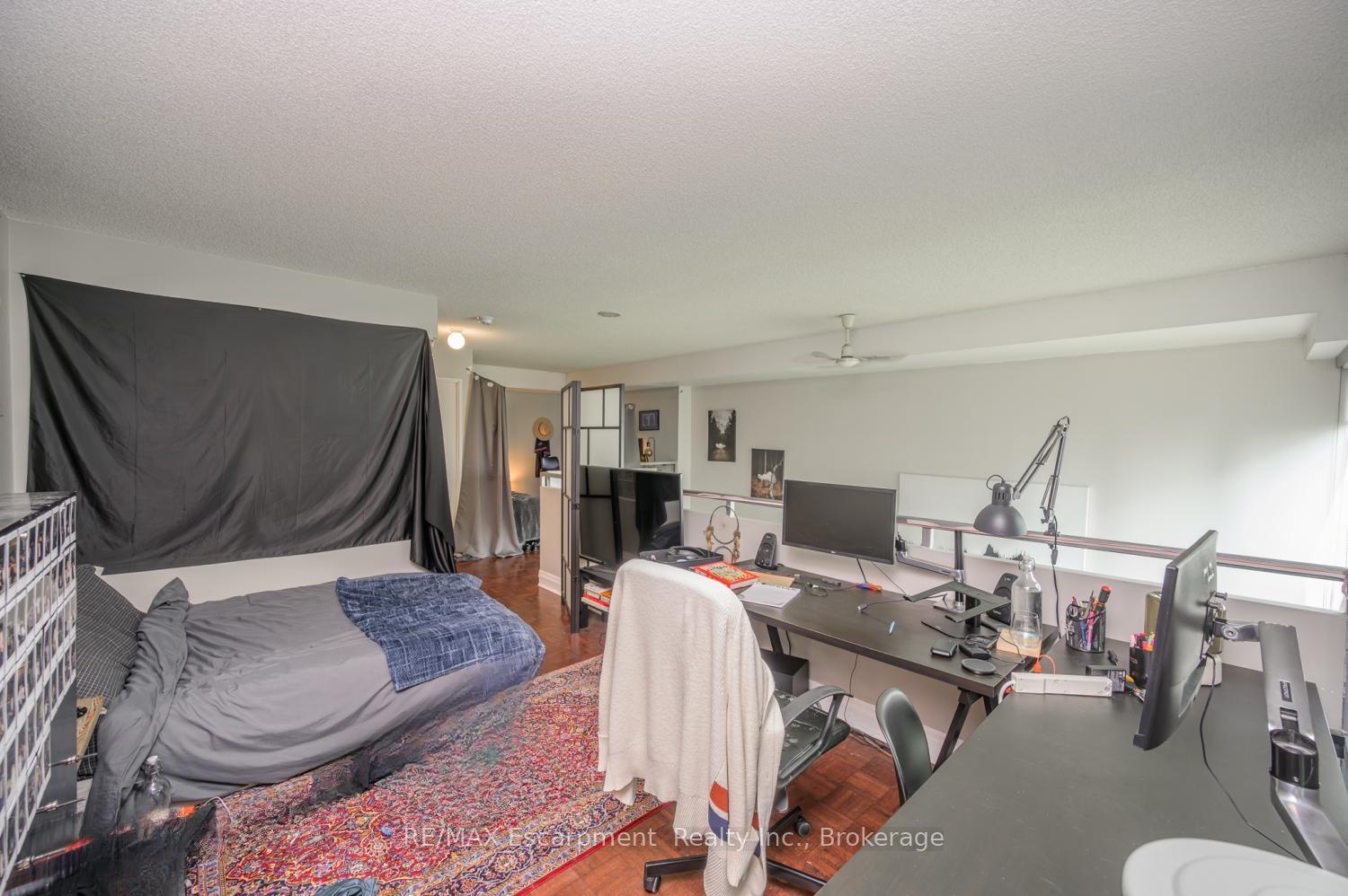 2 Bedrooms Condo at 250 MANITOBA, Toronto For sale