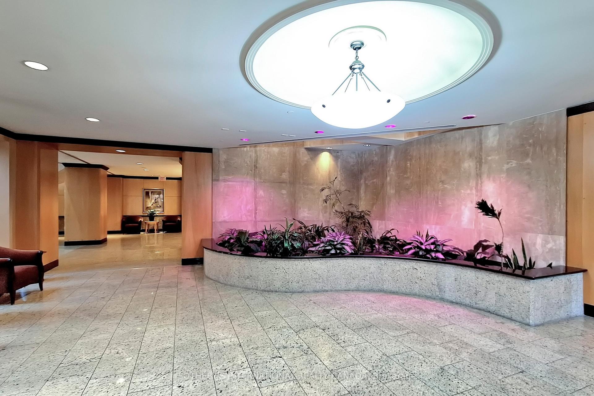 3 Bedrooms Condo at 89 Skymark, Toronto For sale