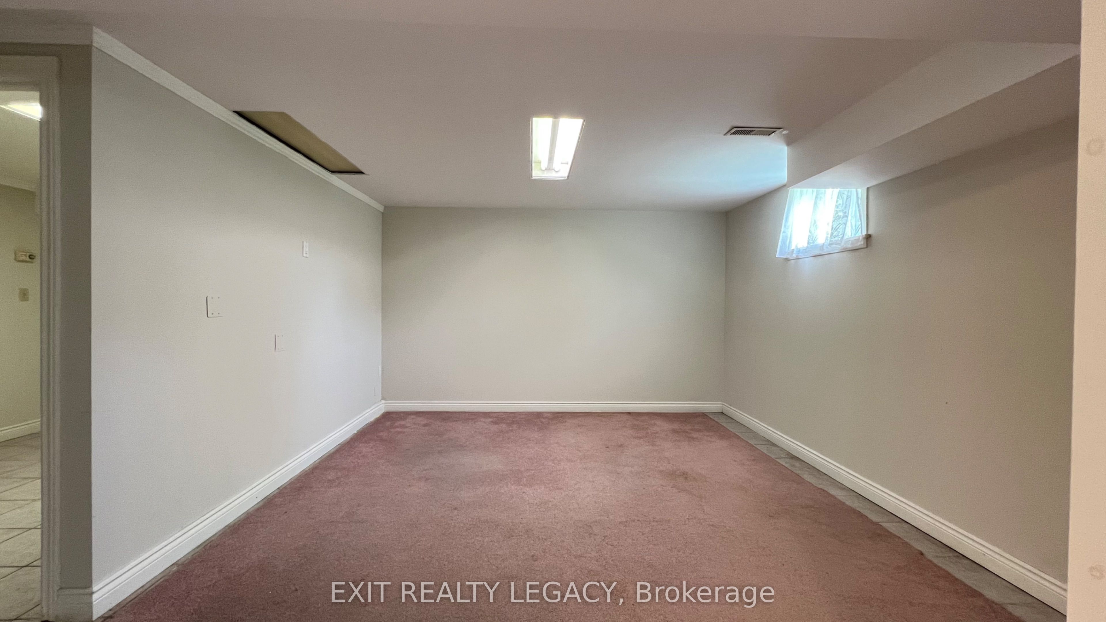 89 Bond Crescent