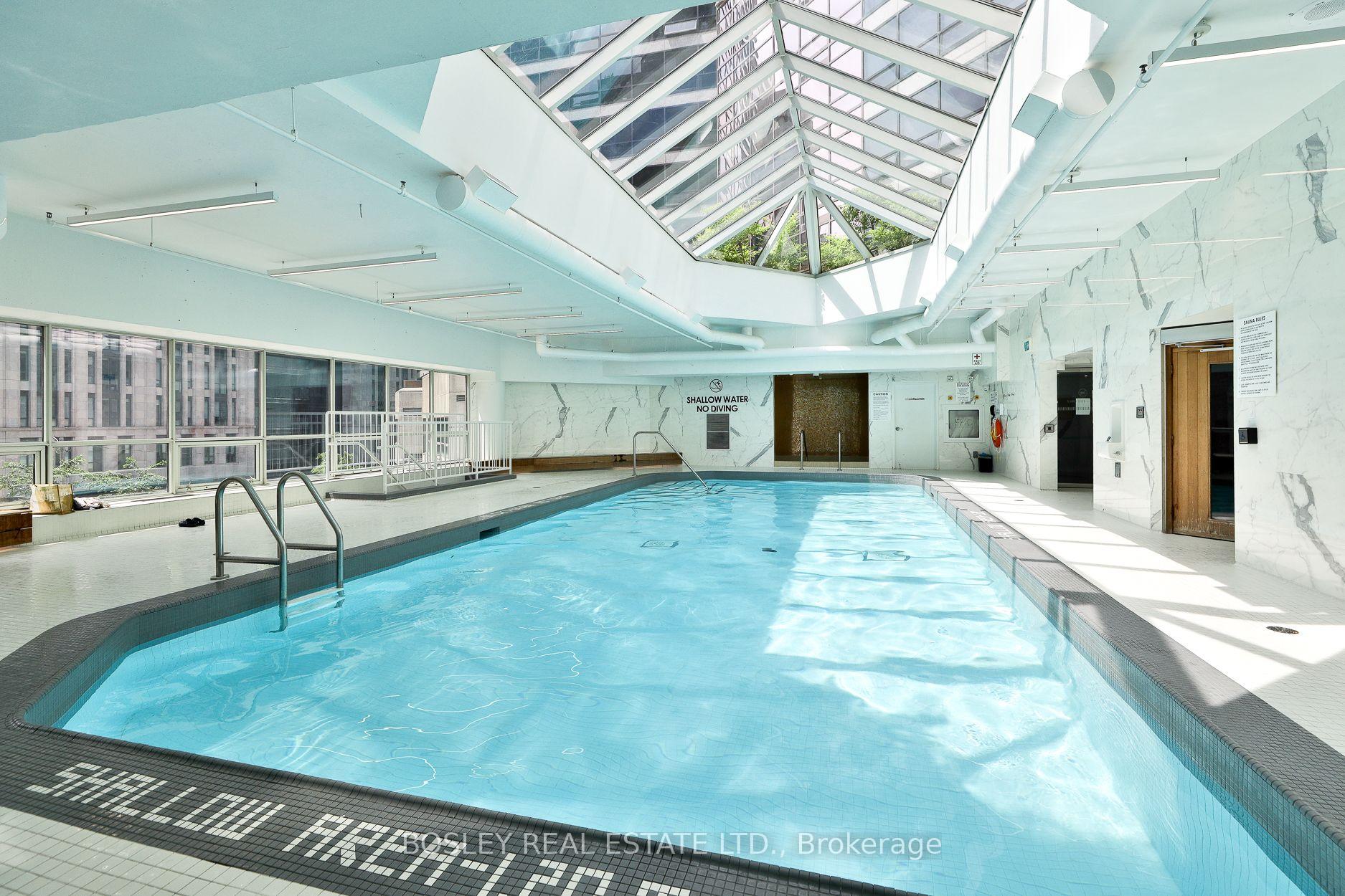 2 Bedrooms Condo at 1001 Bay, Toronto For sale